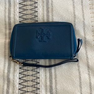 Tory Burch Zip-around Closure Wristlet